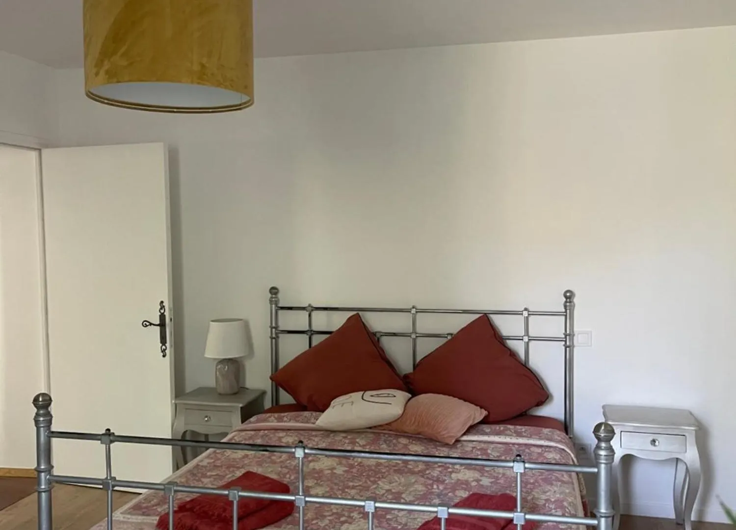 לה-לונד-לה-מורה Appartement Chateau Rouge דירה